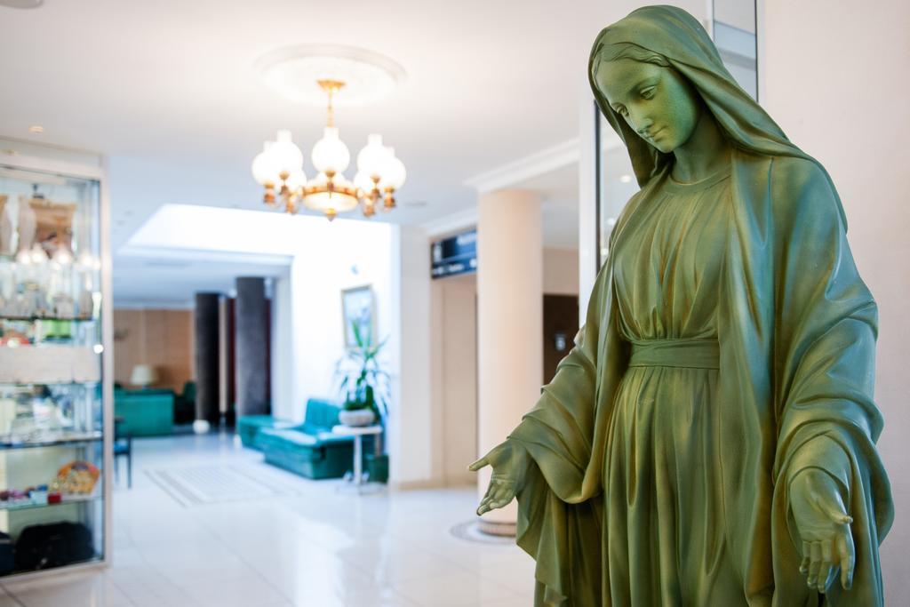 Hotel Christ Roi Лурд Екстер'єр фото
