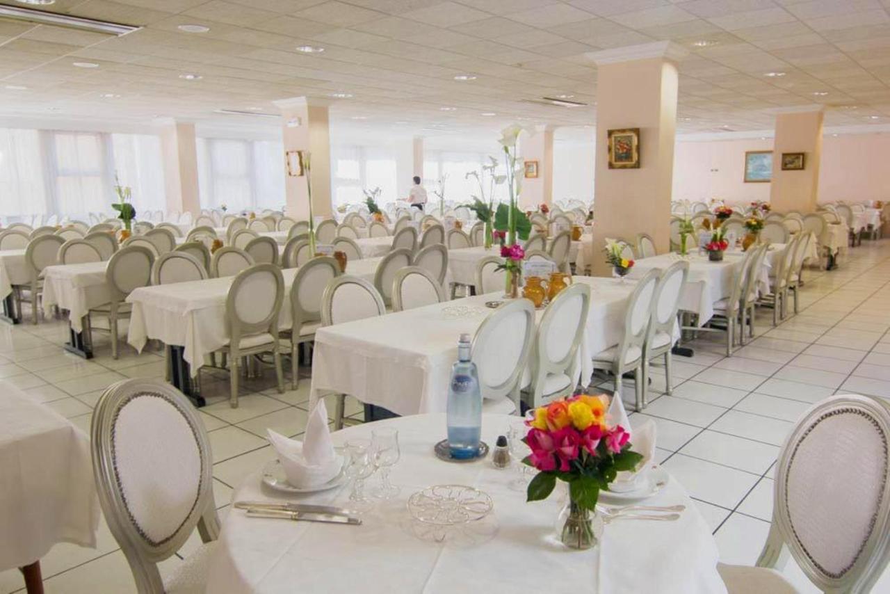 Hotel Christ Roi Лурд Екстер'єр фото